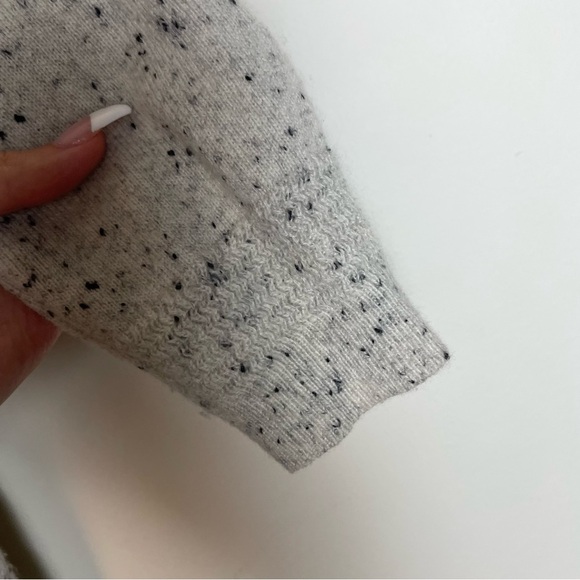 PURE Collection Cashmere Gray Speckled Turtleneck Size 6 - Picture 6 of 9